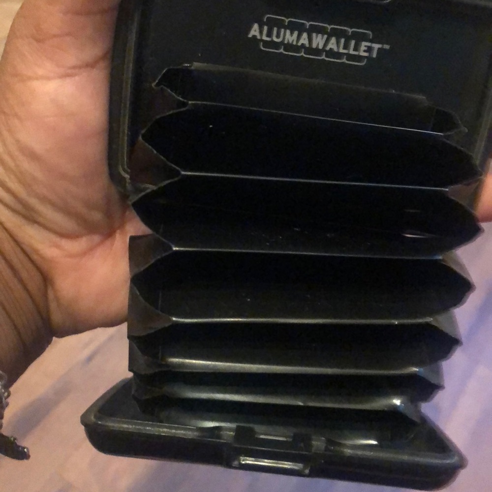 Credit card holder